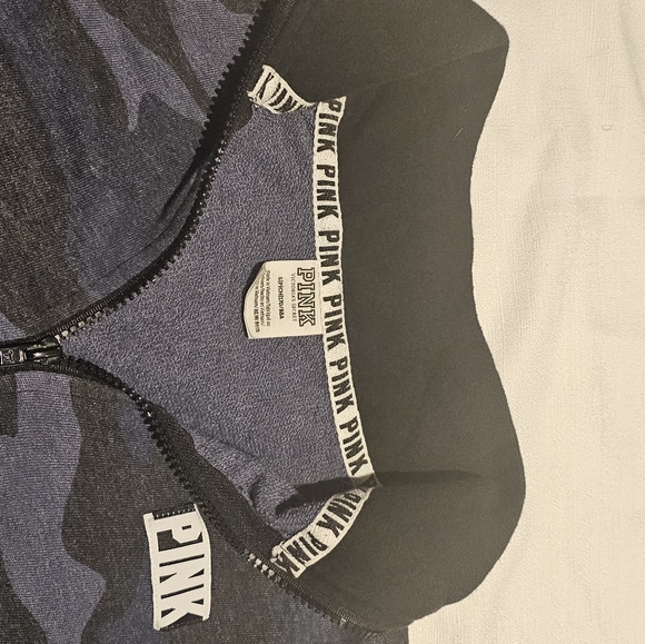 VS PINK Retired 3/4 Zip Camo Pullover size S - Picture 3 of 4